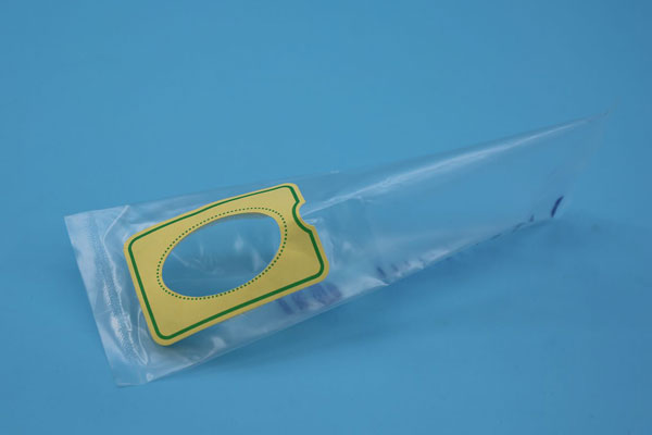 Disposable urine drainage bag for children